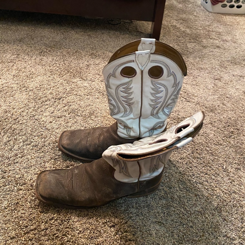 Justin work boots Ariat cinch wrangler twisted x cowboy western wear